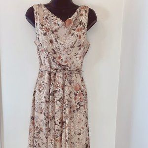 5/$25 Enfocus Studio  Belted Dress Sz 8